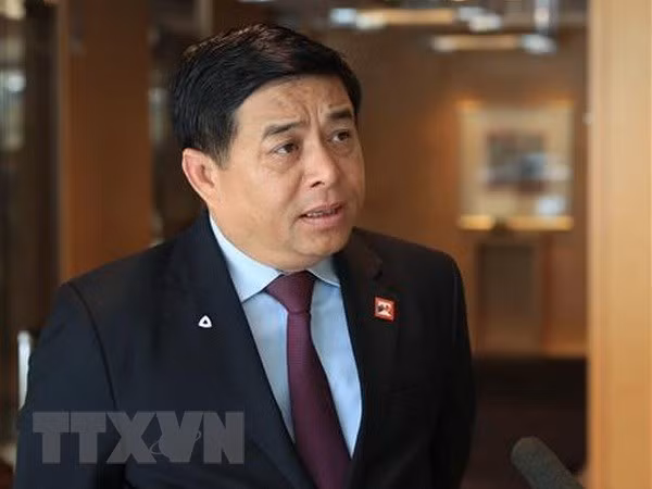 Ministro vietnamita pide eliminar trabas al desembolso de inversión pública ảnh 1