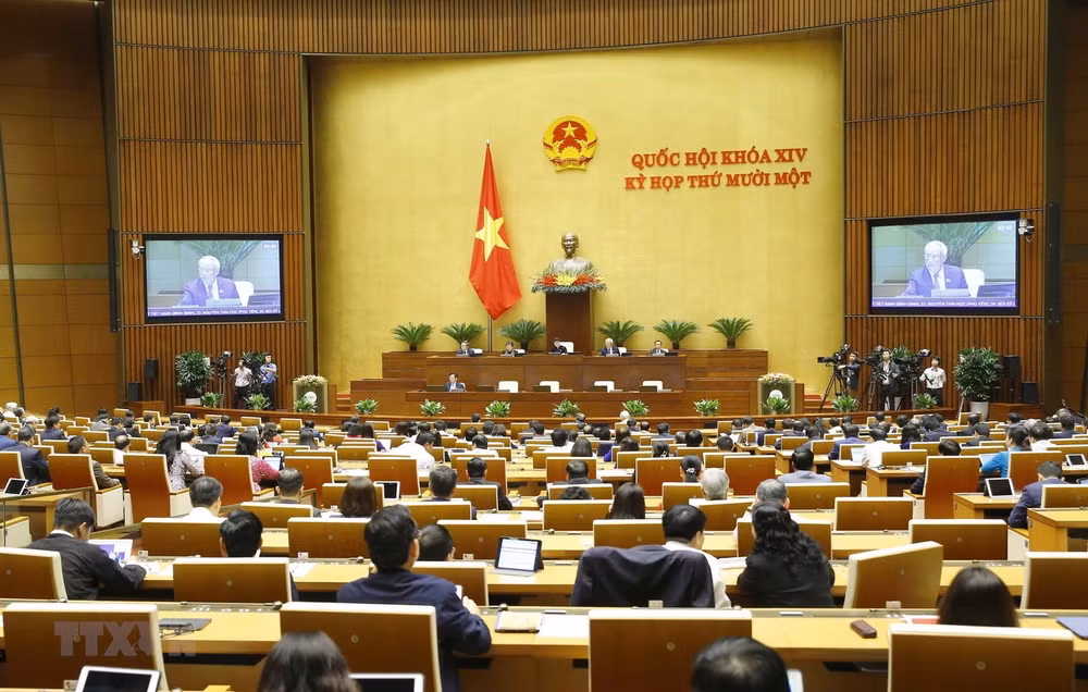 Parlamento vietnamita concluye cuarta jornada de su XI período de sesiones ảnh 1