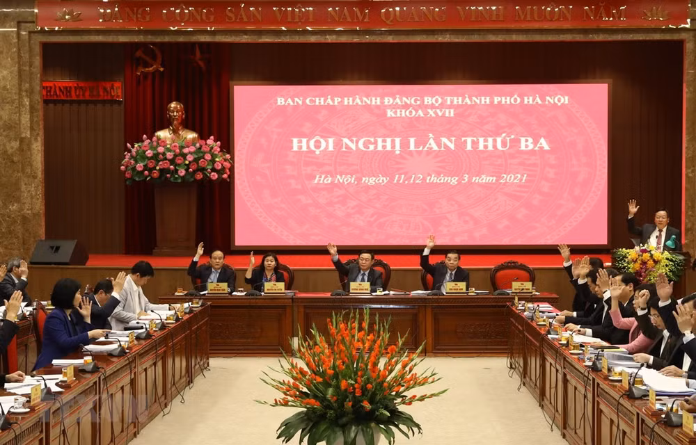 Hanoi se centra en implementación de agenda de trabajo para el próximo quinquenio ảnh 1