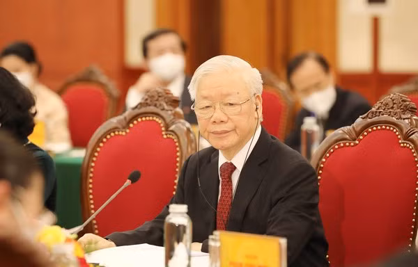 Aprecian en Francia pensamiento de dirigente partidista vietnamita sobre el socialismo ảnh 2