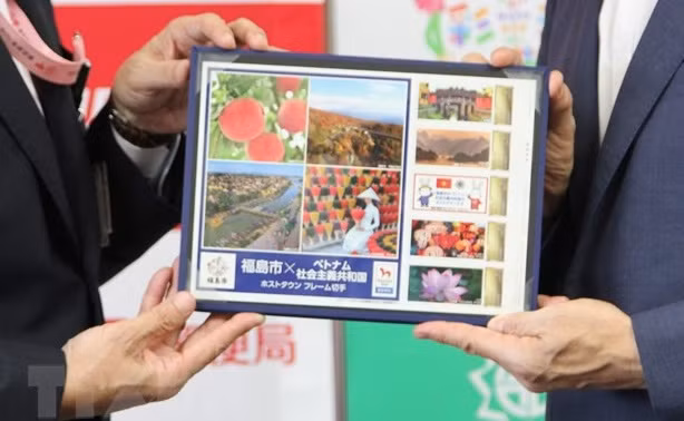 Fukushima emite sellos especiales con imágenes vietnamitas en ocasión de Juegos Olímpicos ảnh 1