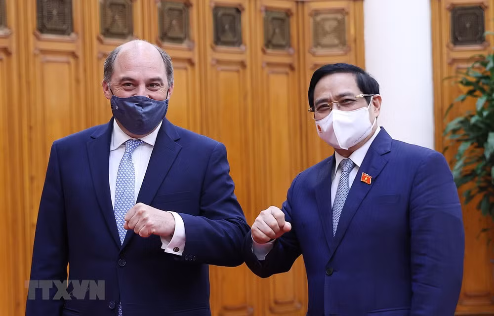 Premier vietnamita recibe al secretario de Estado para Defensa del Reino Unido ảnh 1