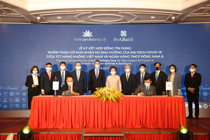 Vietnam Airlines y SeABank firman multimillonario contrato de refinanciamiento de préstamos ảnh 1