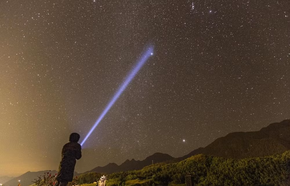 Fansipán, uno de los mejores destinos de "turismo espacial" sin volar al cosmos ảnh 1