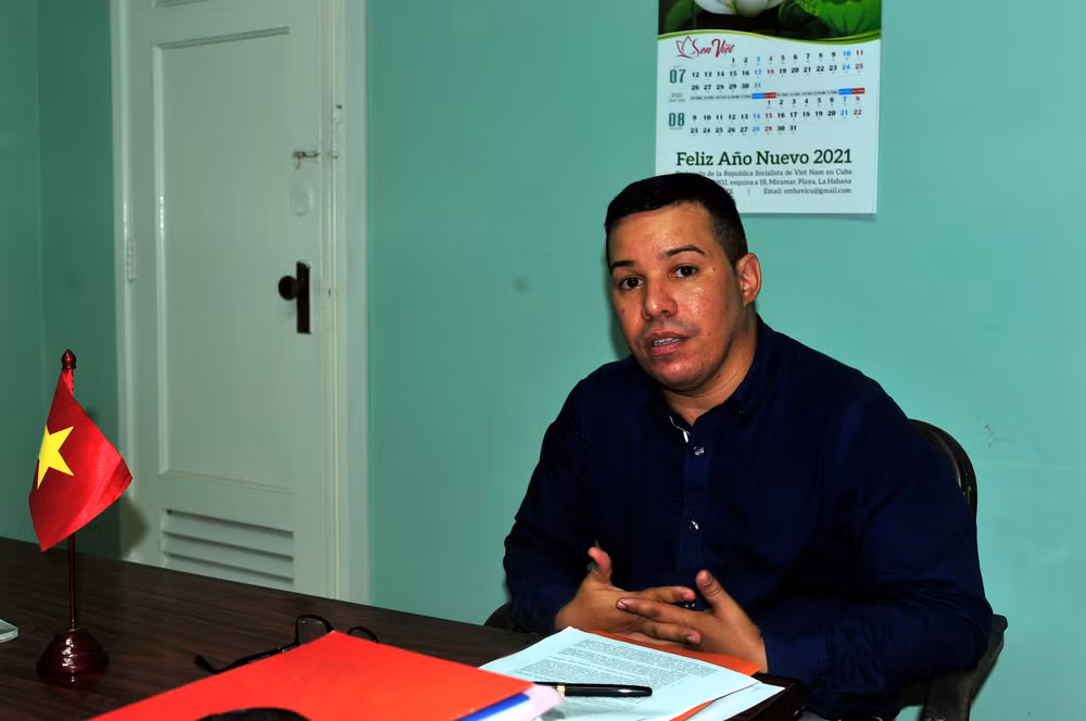 Destaca investigador cubano valores de pensamiento de máximo dirigente partidista vietnamita ảnh 2