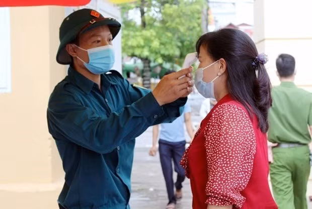 COVID-19: Avanza vacunación de obreros en parques industriales de la provincia vietnamita de Quang Ninh ảnh 1