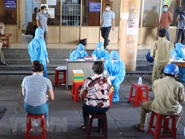 Vietnam registra mil 922 casos nuevos del COVID-19 ảnh 1