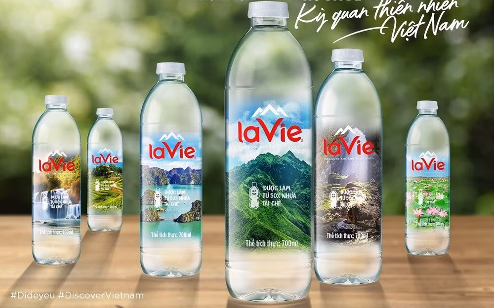 Presentan 100 maravillas naturales de Vietnam en botellas de agua La Vie ảnh 2