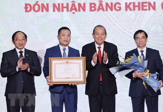 Portal informativo electrónico, puente entre gobierno de Vietnam y público ảnh 2