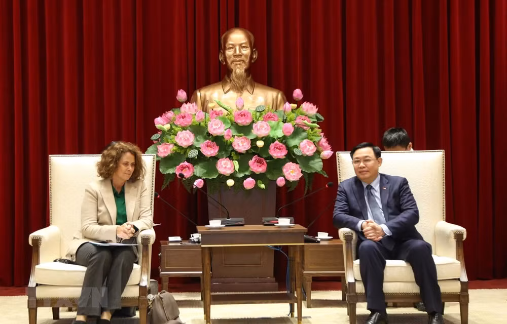 Hanoi necesita más ayuda para el desarrollo de infraestructura ảnh 1