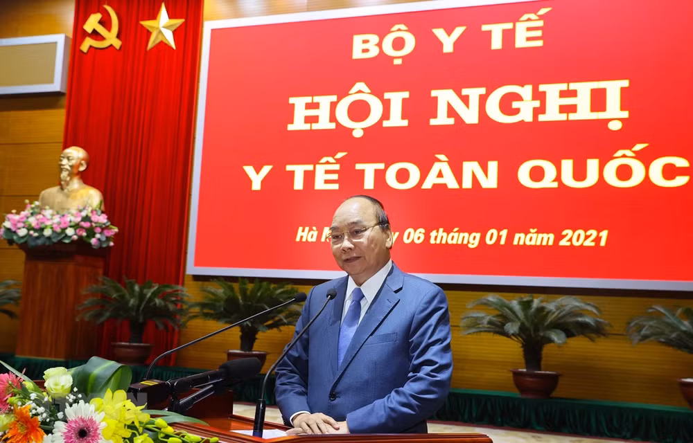 Premier de Vietnam insta al sector de salud a elaborar un plan de acción concreto ảnh 1