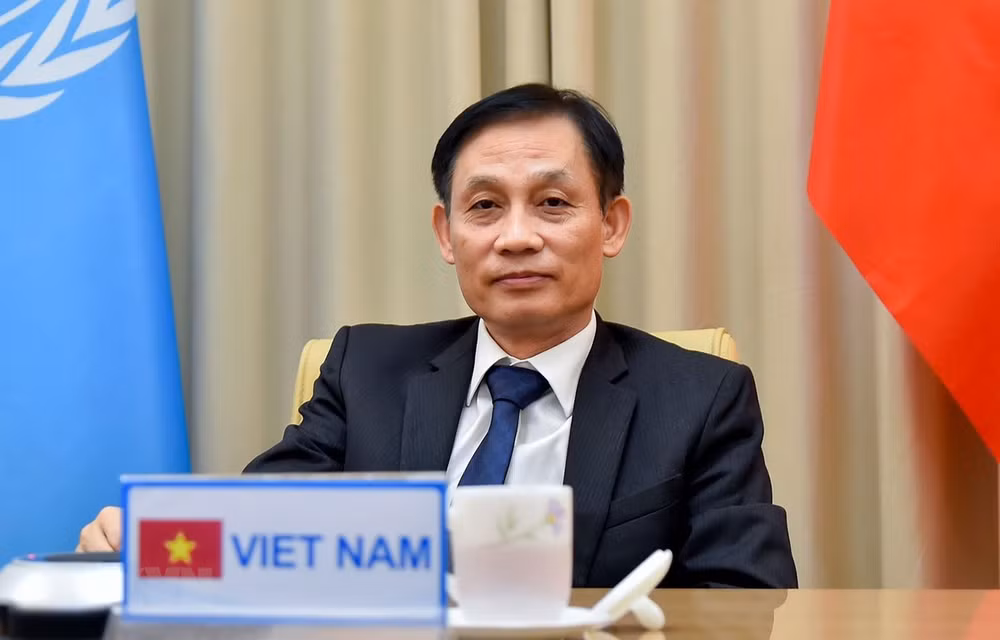 Protección de intereses nacionales de Vietnam aportará al mantenimiento de la paz y seguridad internacional ảnh 1