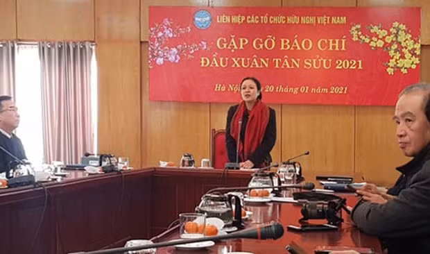 2020, año de éxitos para Vietnam en relaciones exteriores populares ảnh 1