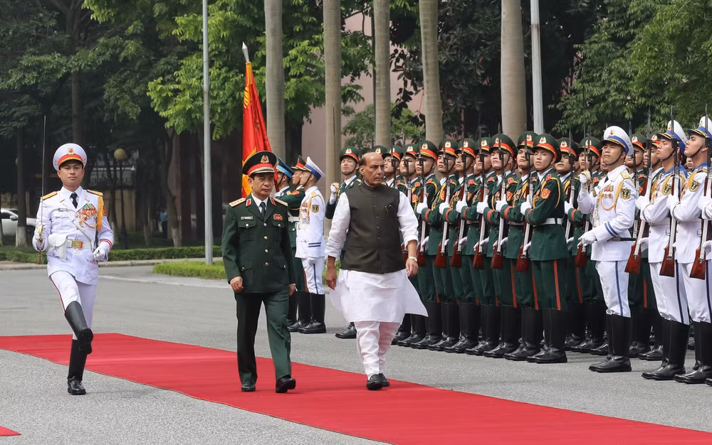 Embajador indio: avances económicos de Vietnam crean olas en el mundo ảnh 3
