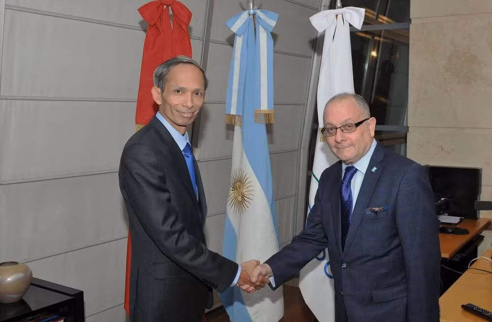 Canciller argentino recibe a embajador vietnamita designado ảnh 1