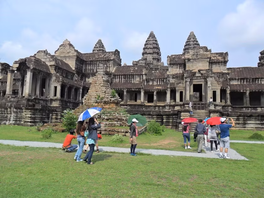 Camboya impulsa estrategia de formación de recursos humanos en turismo ảnh 1