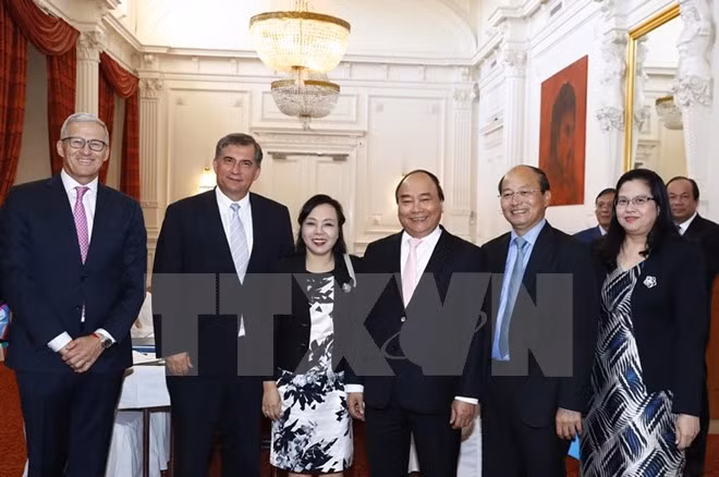 Premier vietnamita aboga por impulso de nexos económicos con Países Bajos ảnh 1