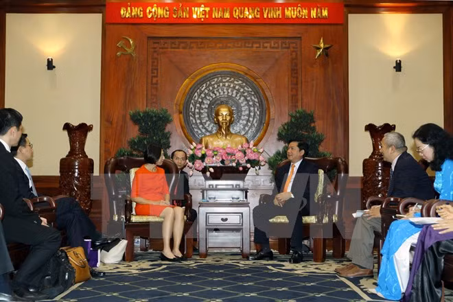 Corrobora Ciudad Ho Chi Minh disposición de favorecer inversiones extranjeras ảnh 1