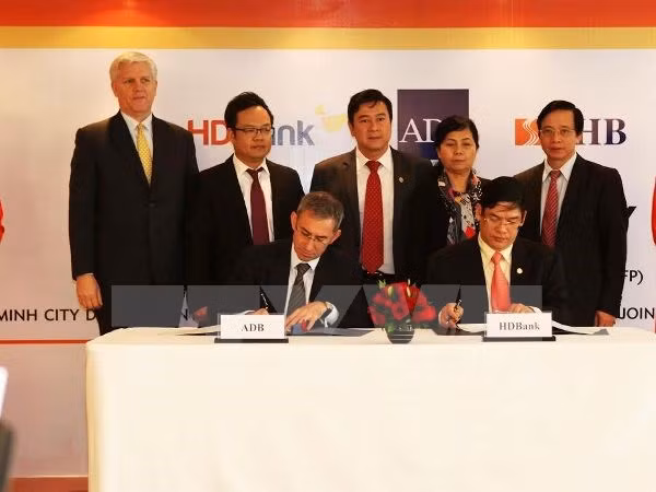 Banco Asiático apoya programa de financiamiento de comercio en Vietnam ảnh 1