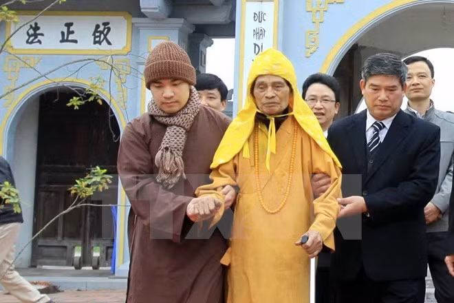 Autoridades de Hanoi felicitan a dignatario budista en ocasión del Tet ảnh 1