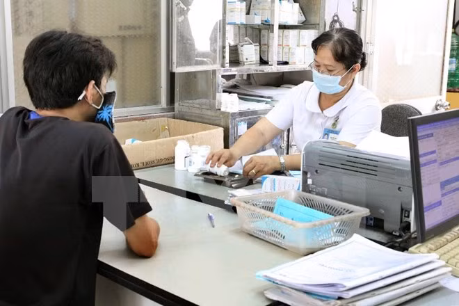 Impulsan la lucha contra VIH/SIDA en Vietnam ảnh 1