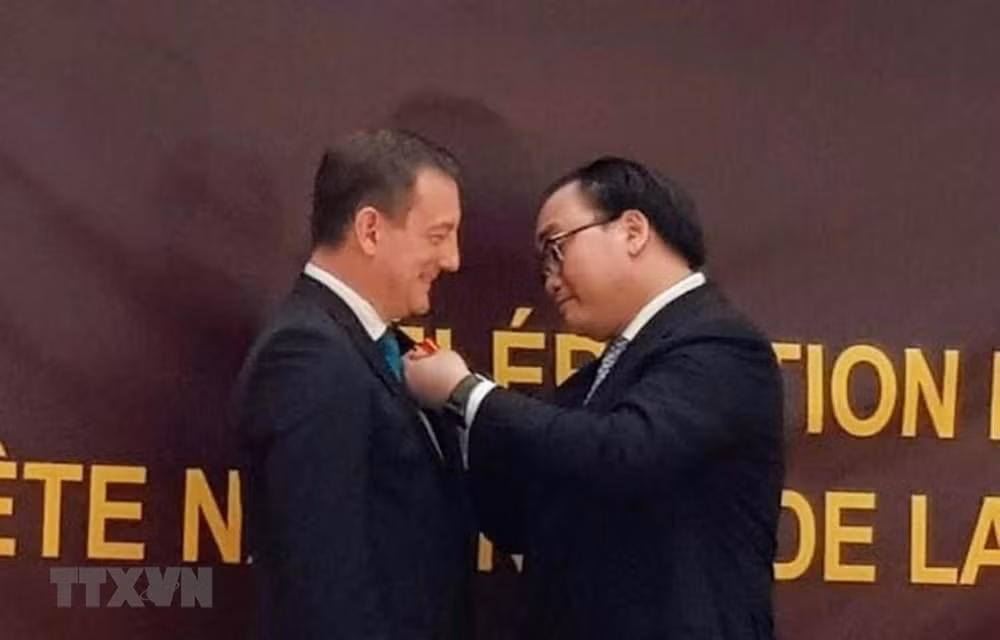 Destacan en París cooperación entre Hanoi y localidad francesa ảnh 1