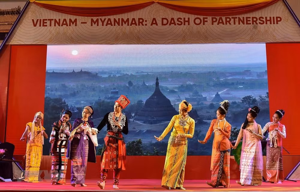 Celebran en Myanmar Semana de Cultura de Vietnam ảnh 1