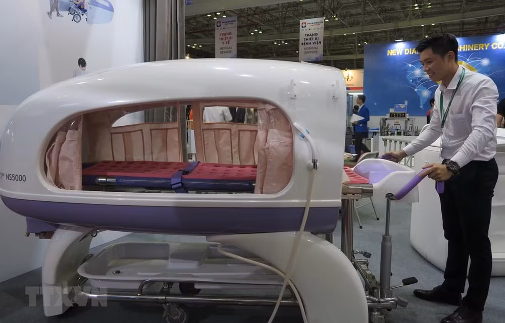Amplia participación en exposición internacional de medicina en Vietnam ảnh 1