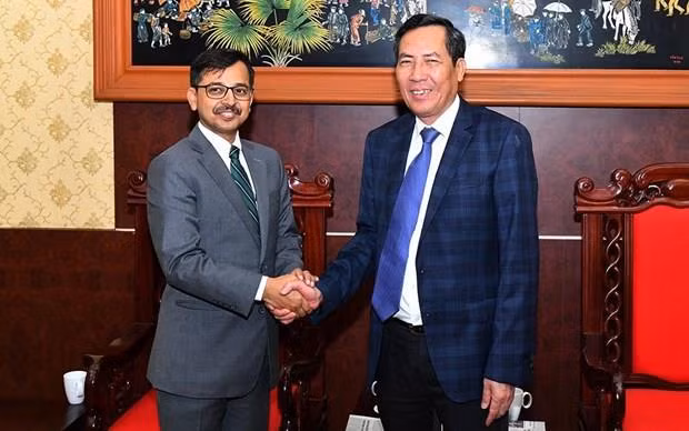 Fortalecen Vietnam y la India cooperación en la prensa ảnh 1