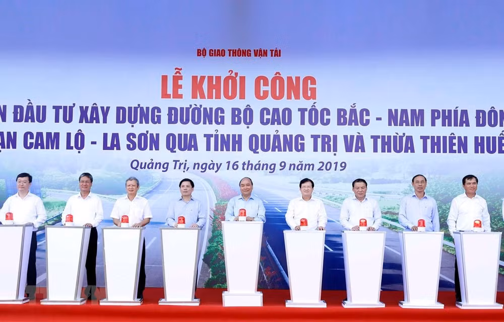 Aceleran construcción de autopista norte-sur de Vietnam ảnh 1