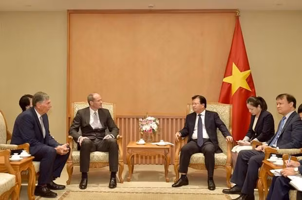 Incentivan inversiones del Reino Unido en Vietnam ảnh 1