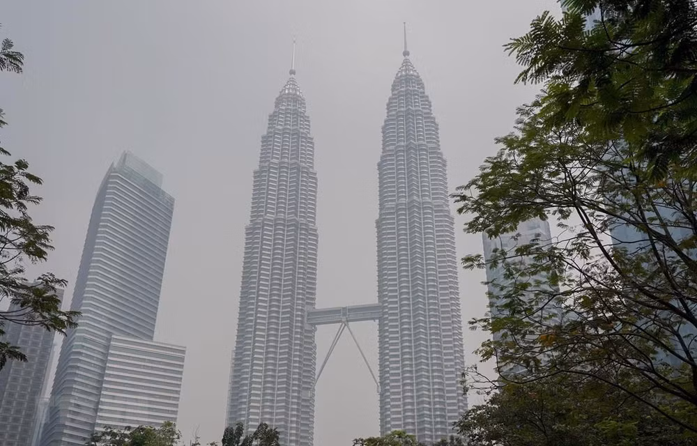 Consideran expertos que el monzón ayudará a aliviar la neblina contaminante que afecta Malasia ảnh 1