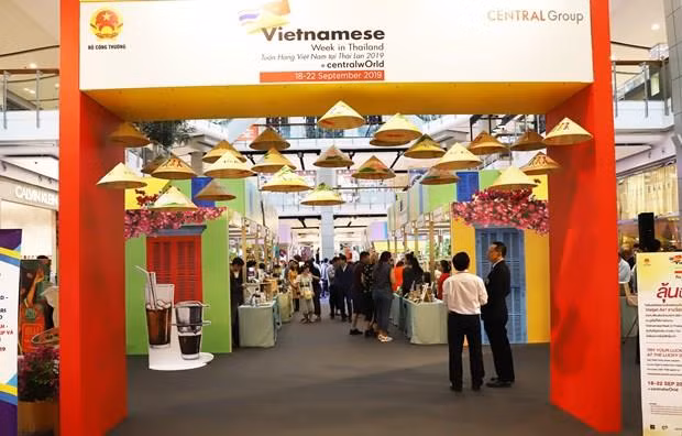 Promocionan empresas vietnamitas productos de consumo en Tailandia ảnh 1