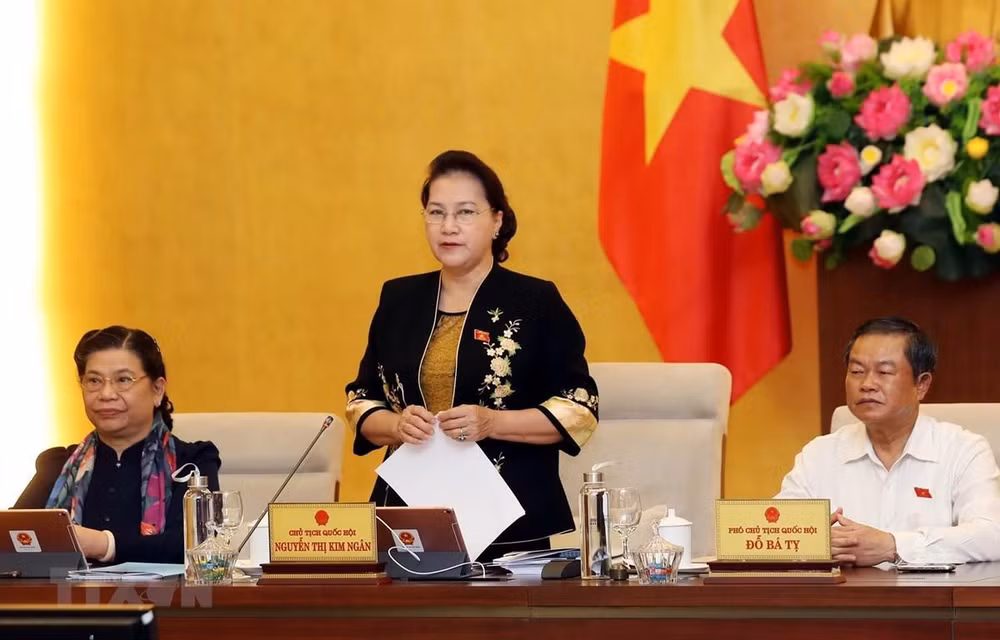 Comienza la reunión 37 del Comité Permanente del Parlamento de Vietnam ảnh 1