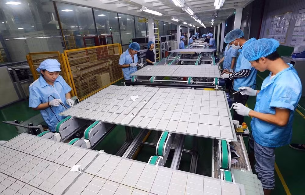 Atrae Vietnam amplio abanico de inversores ảnh 1