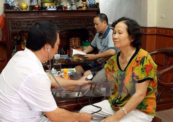 Hanoi amplía modelo “Médicos a domicilio” para aliviar sobrecarga en hospitales ảnh 1 Hanoi amplía modelo “Médicos a domicilio” para aliviar sobrecarga en hospitales ảnh 1