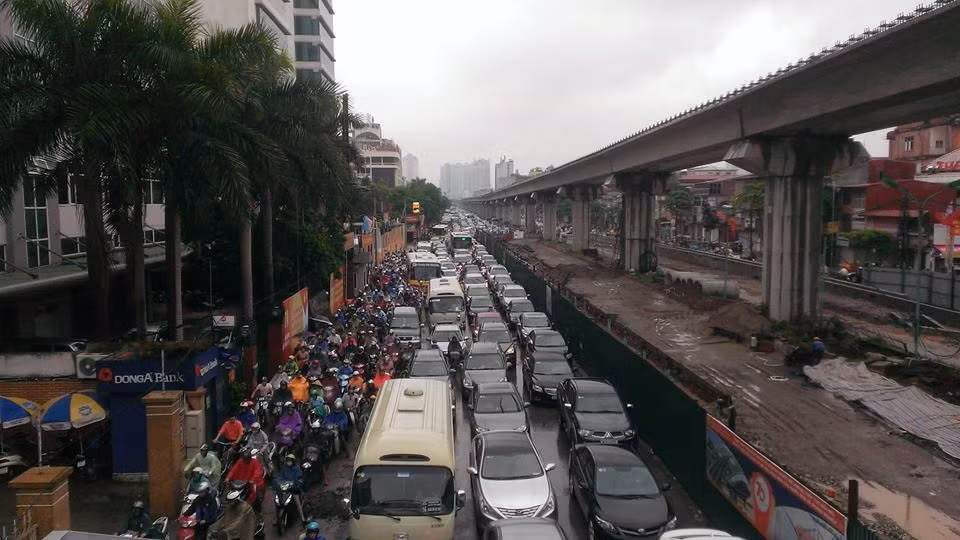 Hanoi apunta medidas para reducir congestión de tránsito ảnh 1