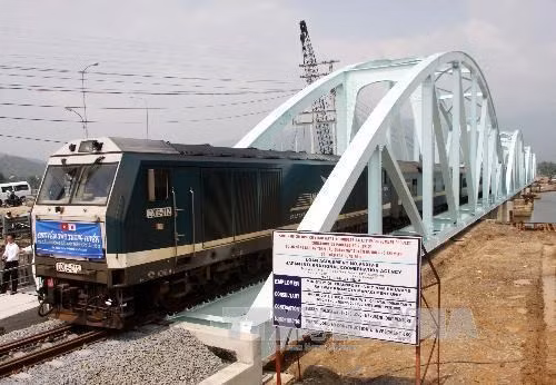 Finalizan reparación de puentes en línea férrea Ha Noi- Ciudad Ho Chi Minh ảnh 1 Finalizan reparación de puentes en línea férrea Ha Noi- Ciudad Ho Chi Minh ảnh 1