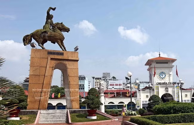 Hacia el XII Congreso Nacional: Ciudad Ho Chi Minh acompaña Renovación del país ảnh 3 Hacia el XII Congreso Nacional: Ciudad Ho Chi Minh acompaña Renovación del país ảnh 3