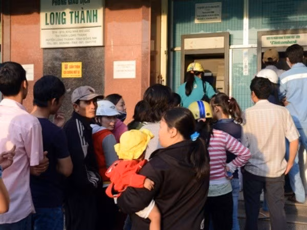 Vietnam ahorra 75 millones de dólares al cesar emisión de billetes de baja denominac ảnh 1