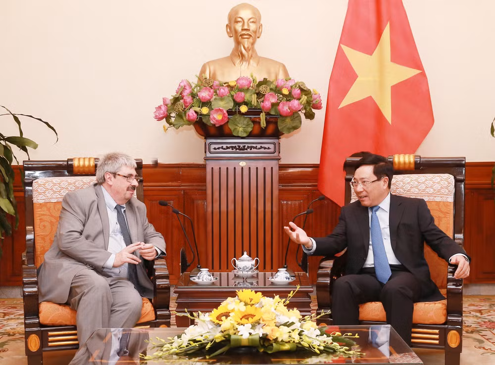 Vietnam y Uruguay debaten medidas para promover cooperación ảnh 1