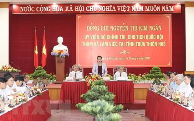 Visita presidenta del Parlamento a provincia vietnamita Thua Thien-Hue ảnh 1