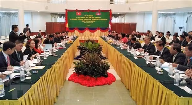 Inauguran reunión de altos funcionarios del Comité de Cooperación Vietnam-Camboya ảnh 1