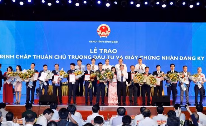 Premier vietnamita aboga a región central a desarrollar su economía ảnh 1