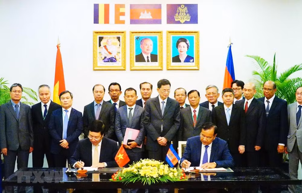 Fomentan Vietnam y Camboya cooperación multifacética ảnh 1