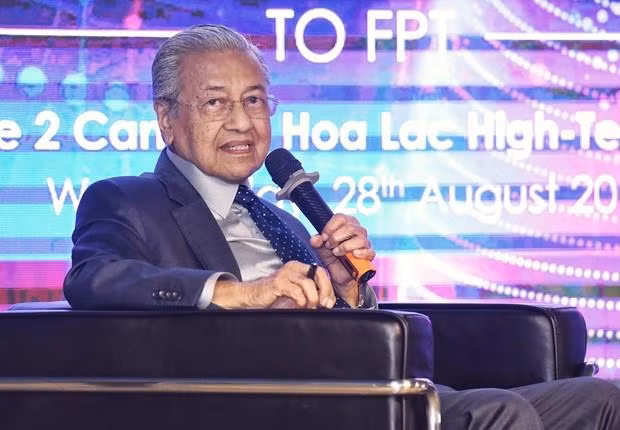 Comparte primer ministro malasio experiencias con Vietnam en transformación digital ảnh 1