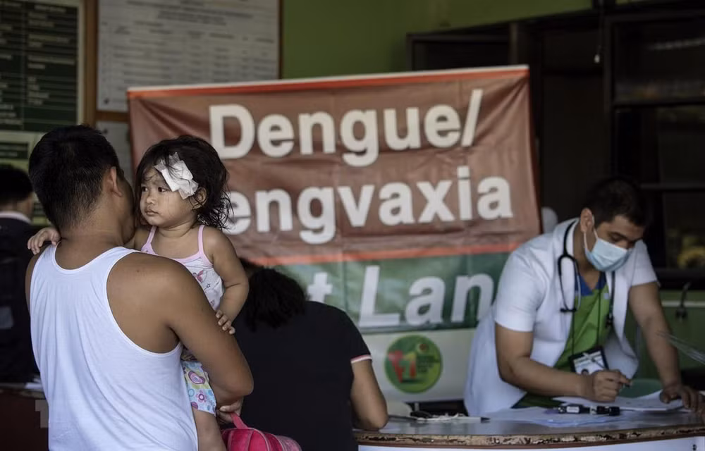 Prohíben en Filipinas vacunación pese a brote de dengue ảnh 1