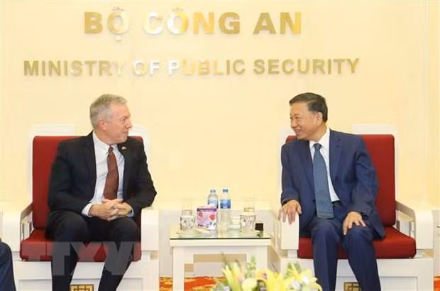 Recibe ministro de Seguridad Pública de Vietnam a representante de Google ảnh 1