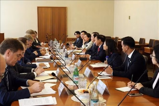 Delegación del Ministerio del Interior de Vietnam visita Rusia ảnh 1