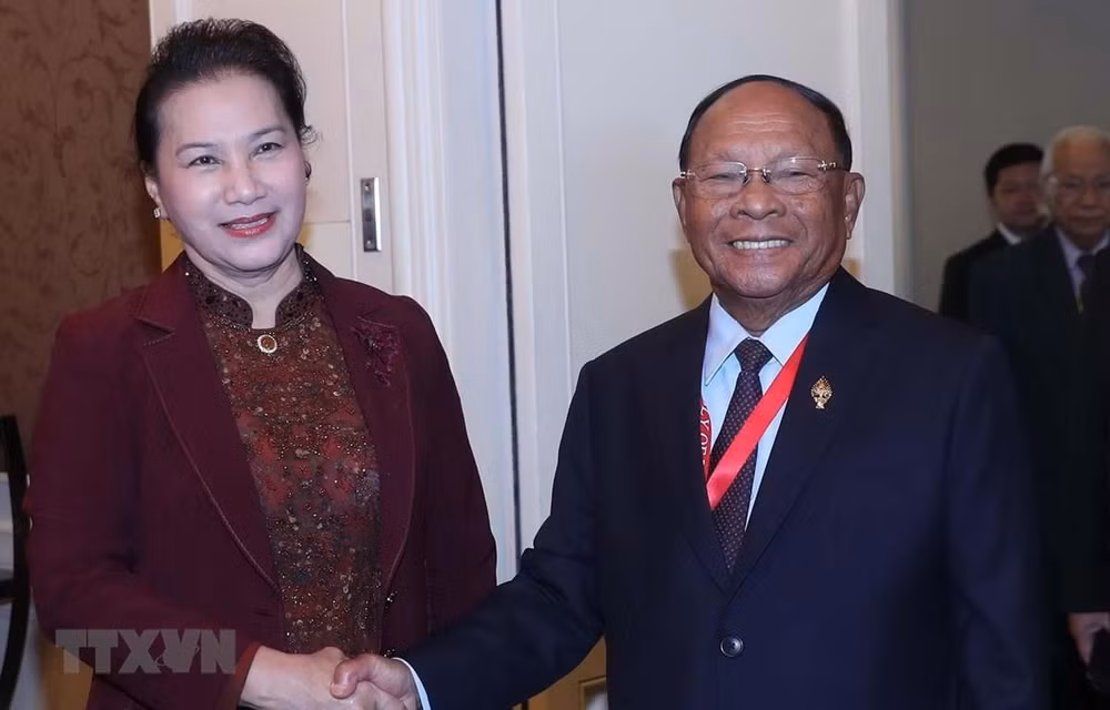 Robustecen nexos entre Parlamentos de Vietnam y Camboya ảnh 1
